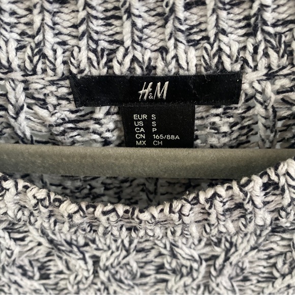 Marled Cable Knit Crewneck Sweater - Picture 3 of 7